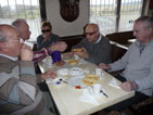 beim Frühstück: Berthold,  Peter, Inge, Horst, Ferdy
