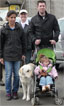 Sandra Platano mit Ehemann "Wolle" , Blindenhund und Tochter Laura