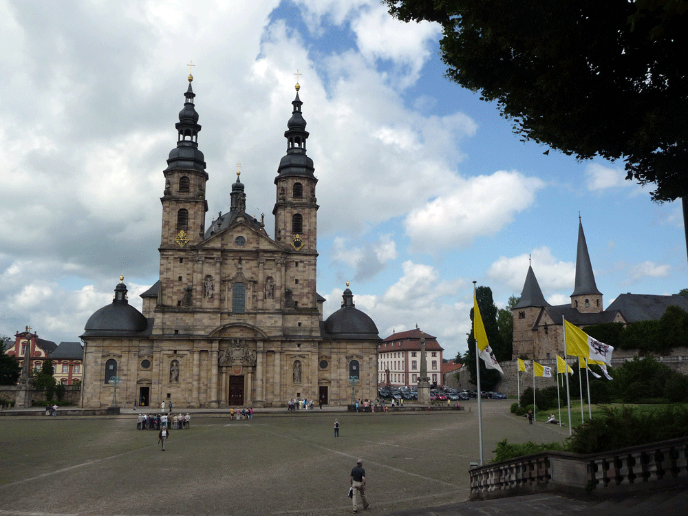 Blick auf Dom und Michaelskirche