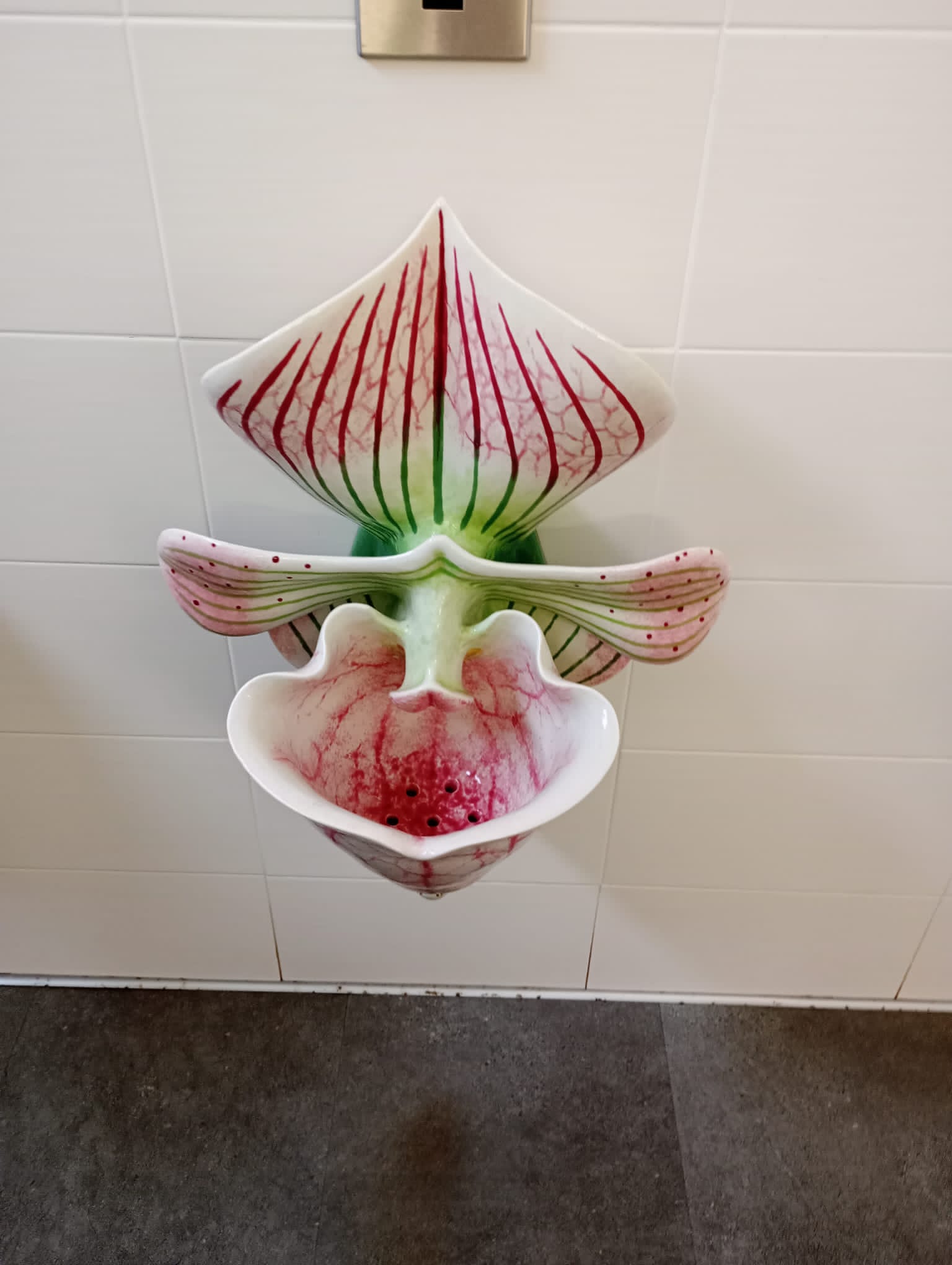 Schnes Pissoir